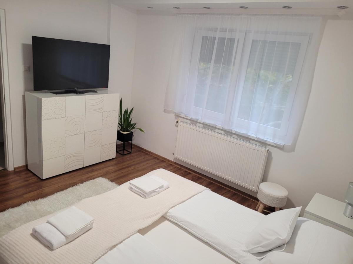 Matrix Apartman ベーケーシュチャバ エクステリア 写真