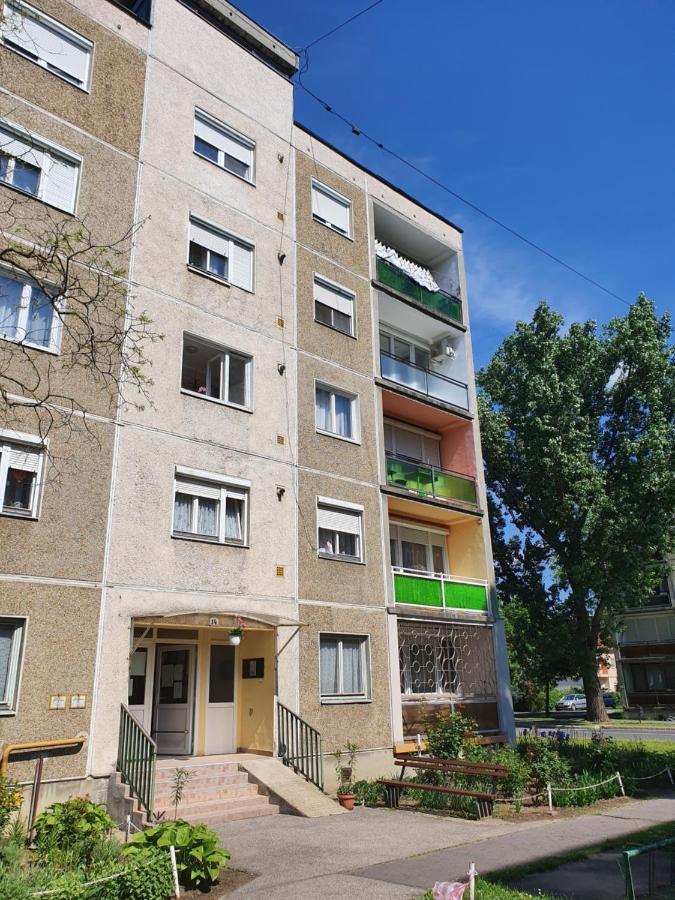 Matrix Apartman ベーケーシュチャバ エクステリア 写真